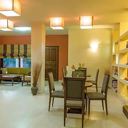 Hotel Polichni Leonidio