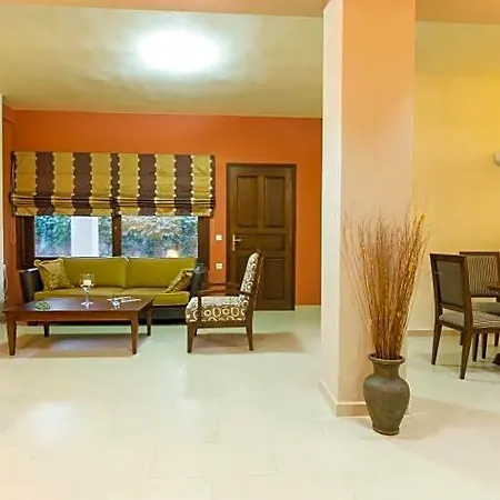 Hotel Polichni Leonidio