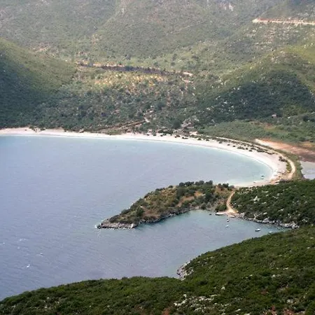 Polichni Hotel Leonídion