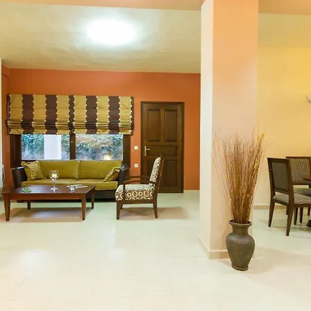 Polichni Hotel 3*