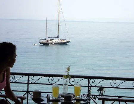 Polichni Hotel Leonidio
