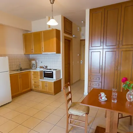 Polichni Hotel 3*