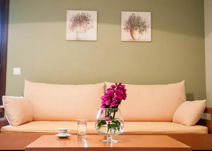 Polichni ホテル 3*