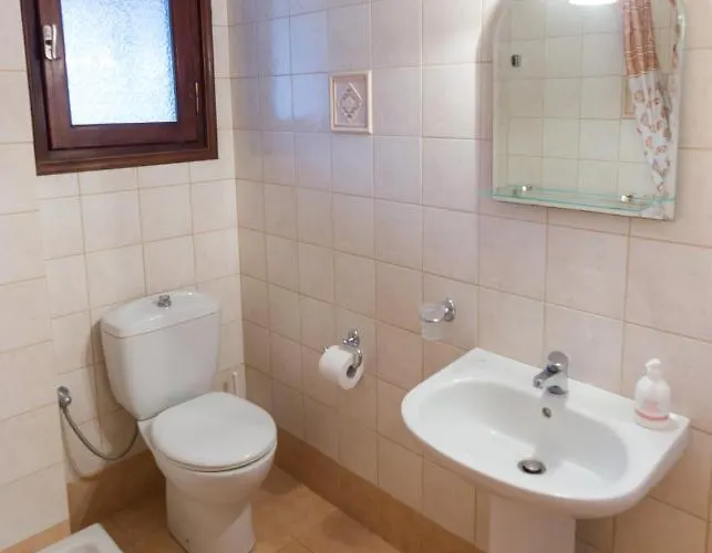 ホテル Polichni 3*