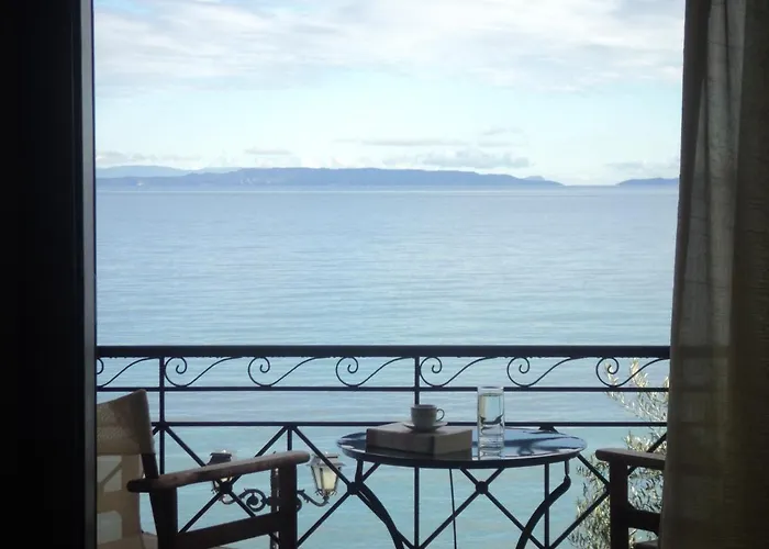 ホテル Polichni Leonídion