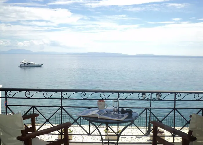 ホテル Polichni Leonídion