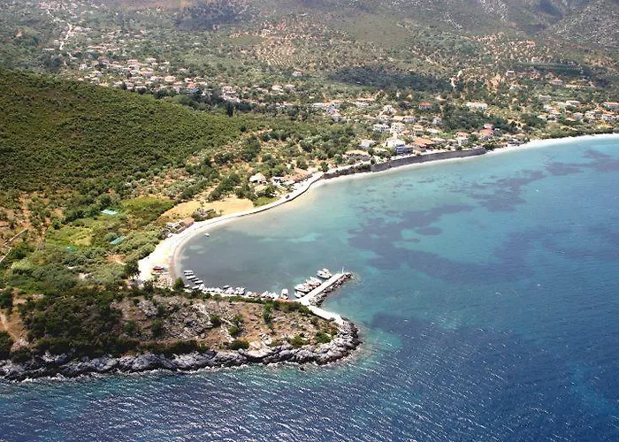 Ξενοδοχείο πολίχνη 3*