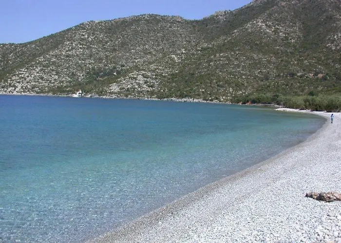 ホテル Polichni Leonídion