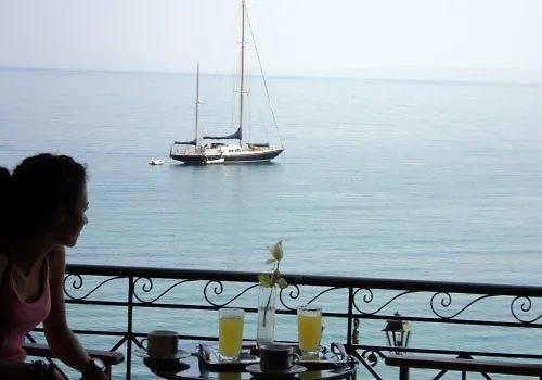 Polichni ホテル Leonídion