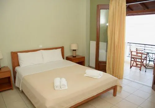 Polichni ホテル Leonídion